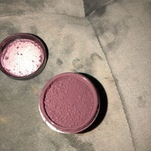 MAC Loose Powder Eyeshadow in *Smoke Signal.